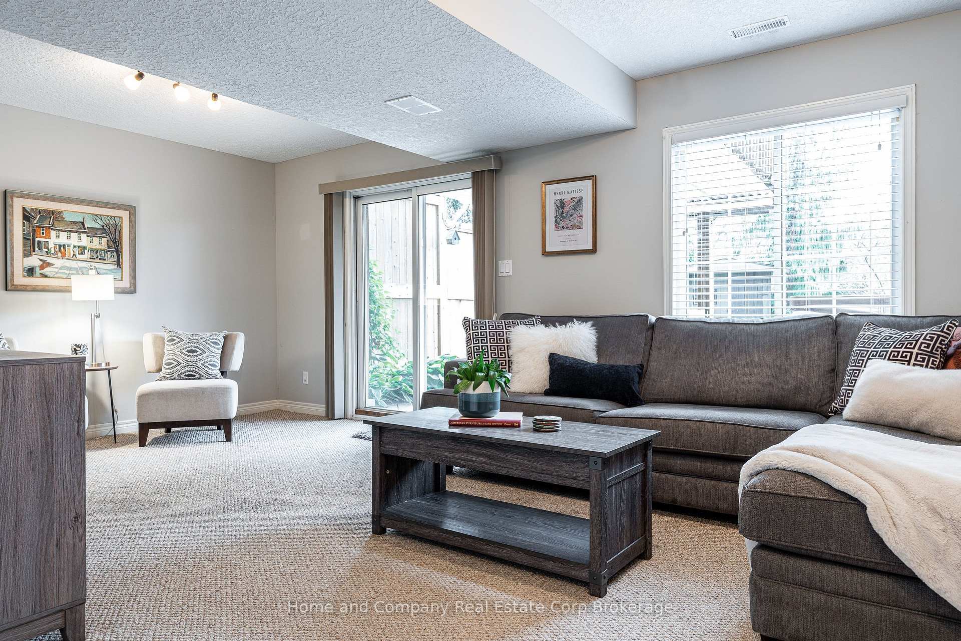 Photo 35 of 160 Athlone Crescent, Stratford — HOMEH