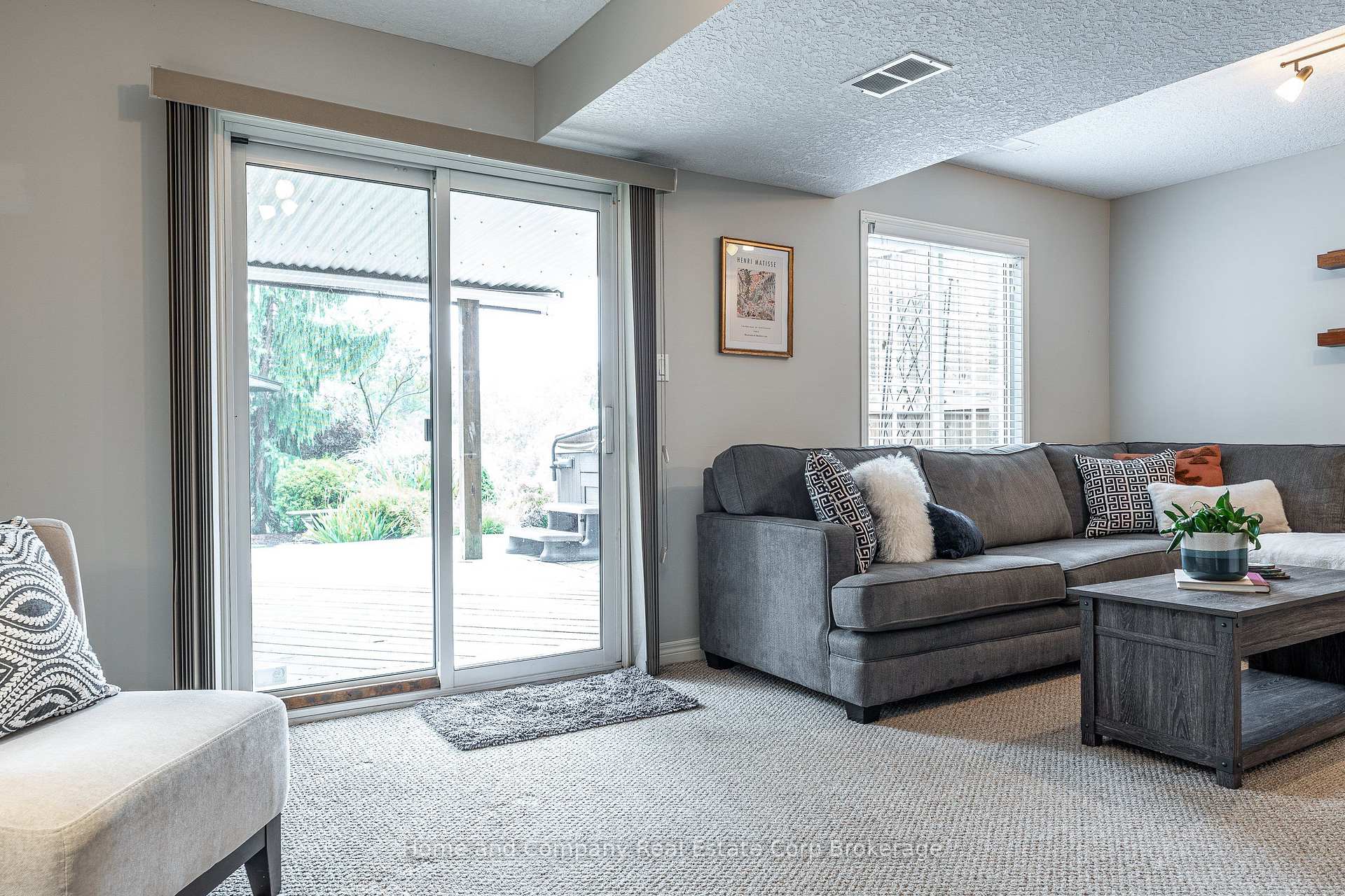 Photo 39 of 160 Athlone Crescent, Stratford — HOMEH
