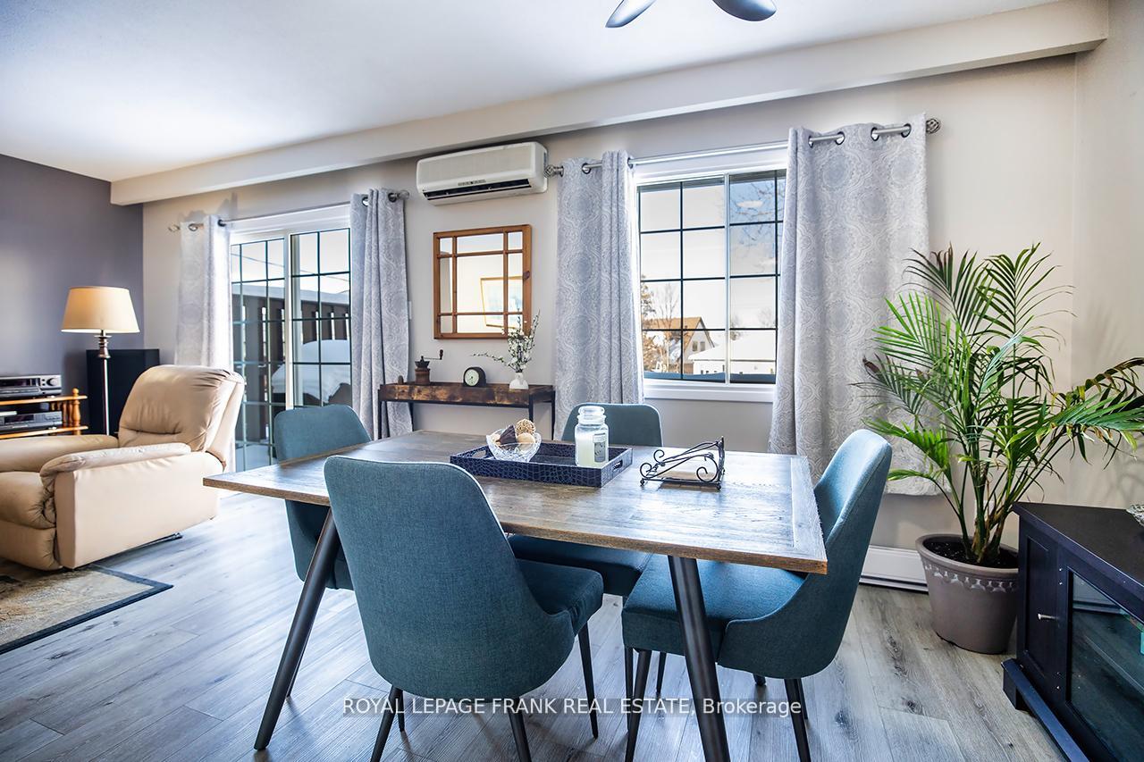 Photo 8 of Unit 9, 433 May Street, Brock, Beaverton — HOMEH