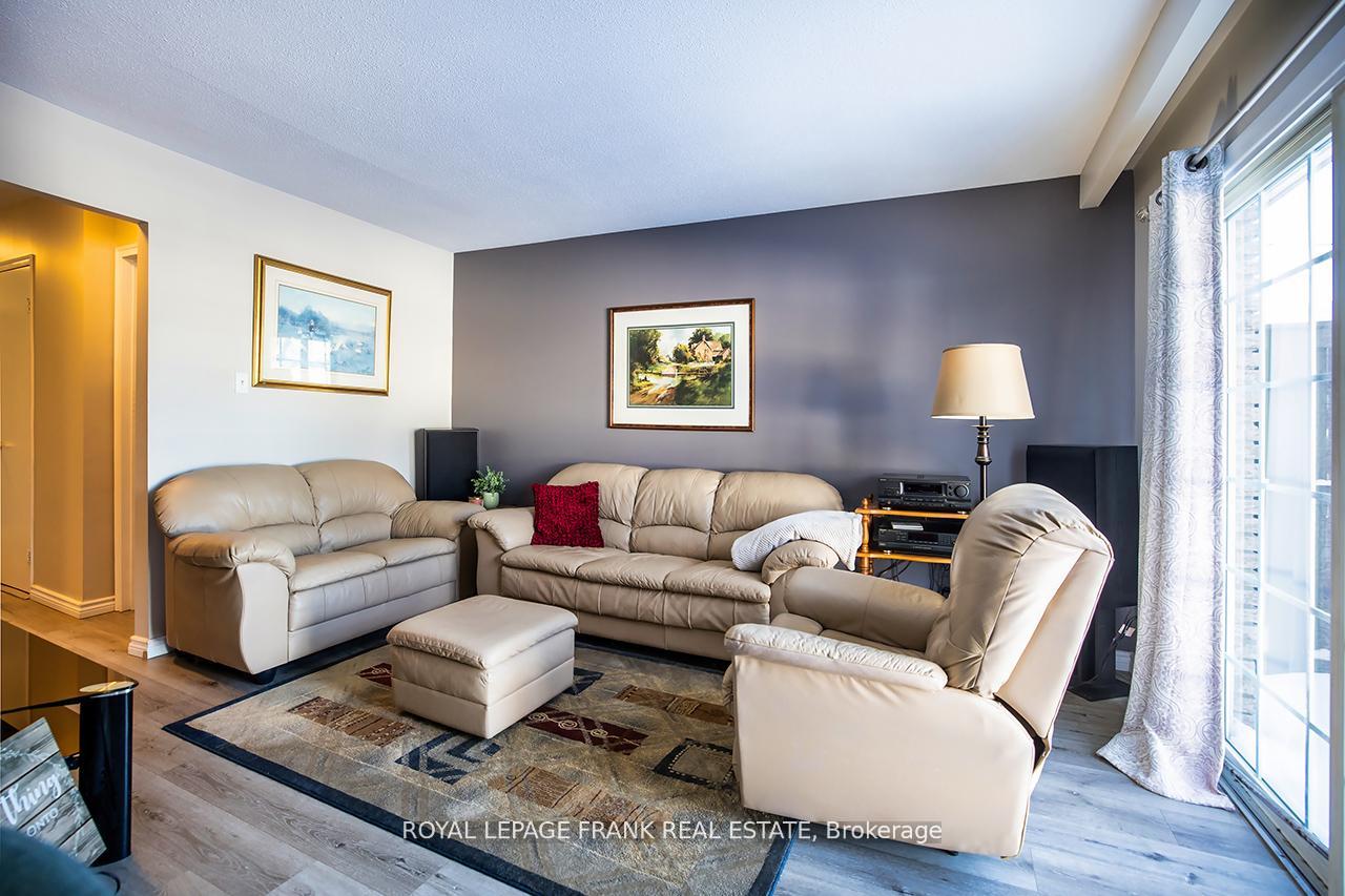 Photo 12 of Unit 9, 433 May Street, Brock, Beaverton — HOMEH
