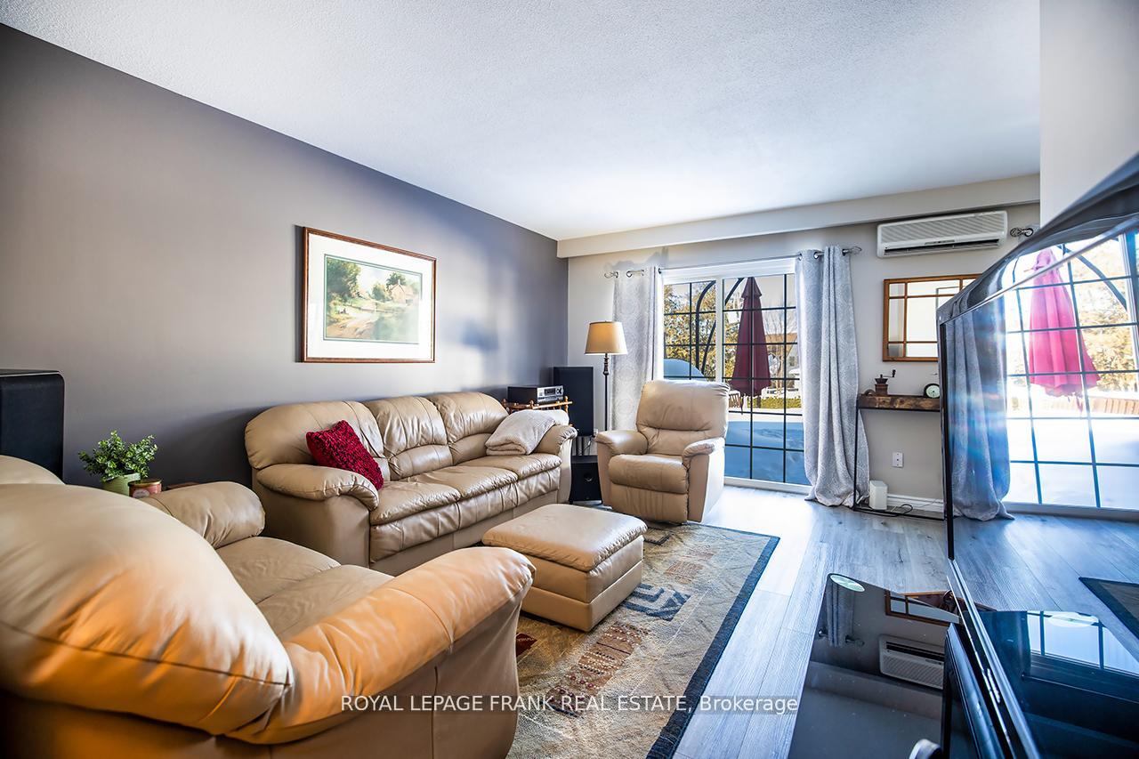 Photo 13 of Unit 9, 433 May Street, Brock, Beaverton — HOMEH
