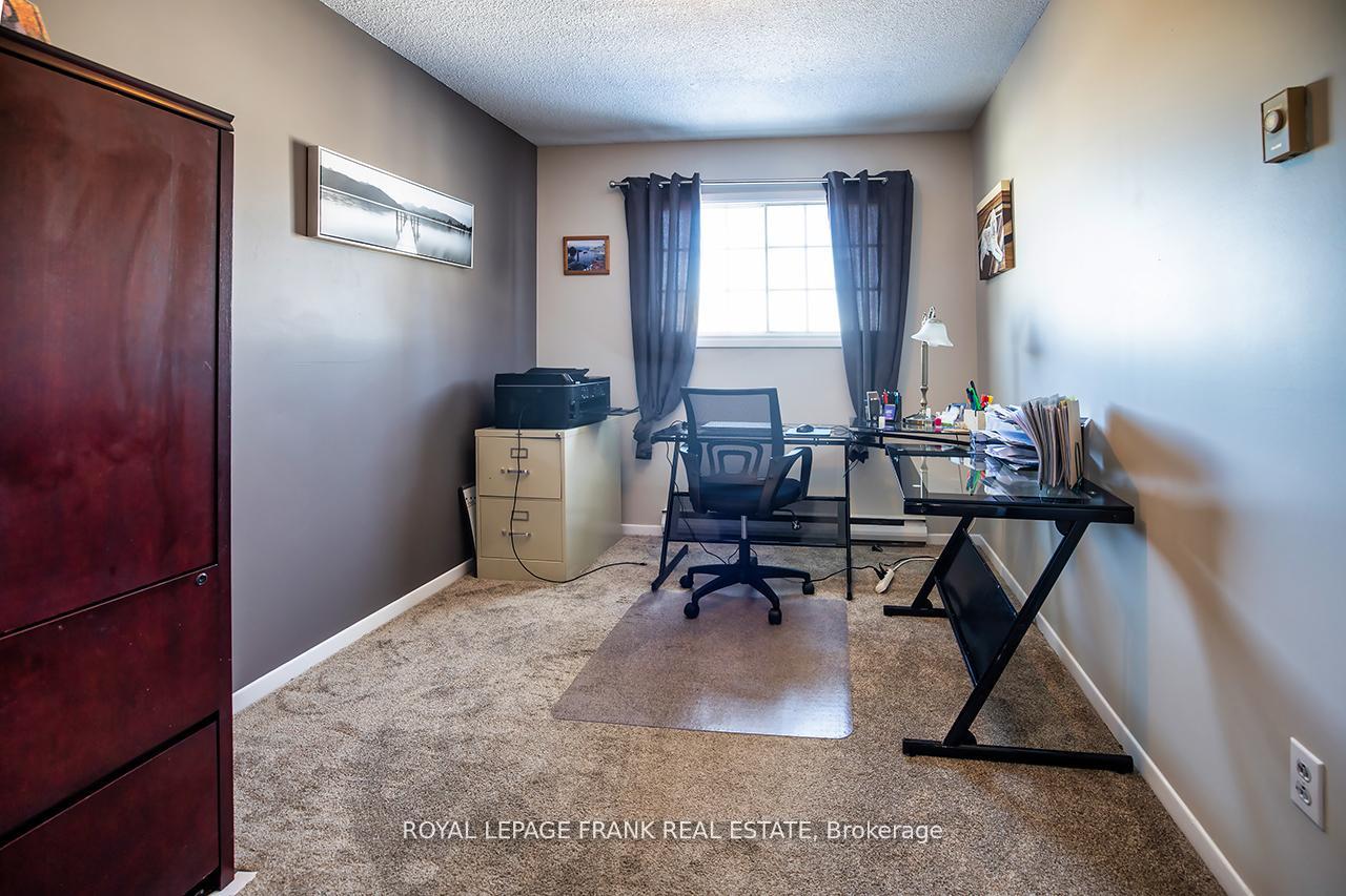 Photo 17 of Unit 9, 433 May Street, Brock, Beaverton — HOMEH