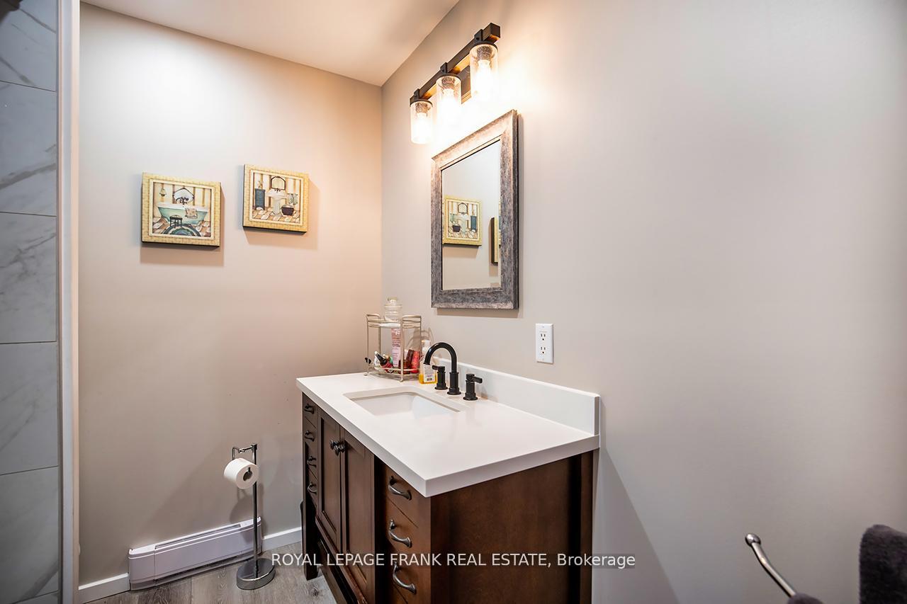 Photo 19 of Unit 9, 433 May Street, Brock, Beaverton — HOMEH