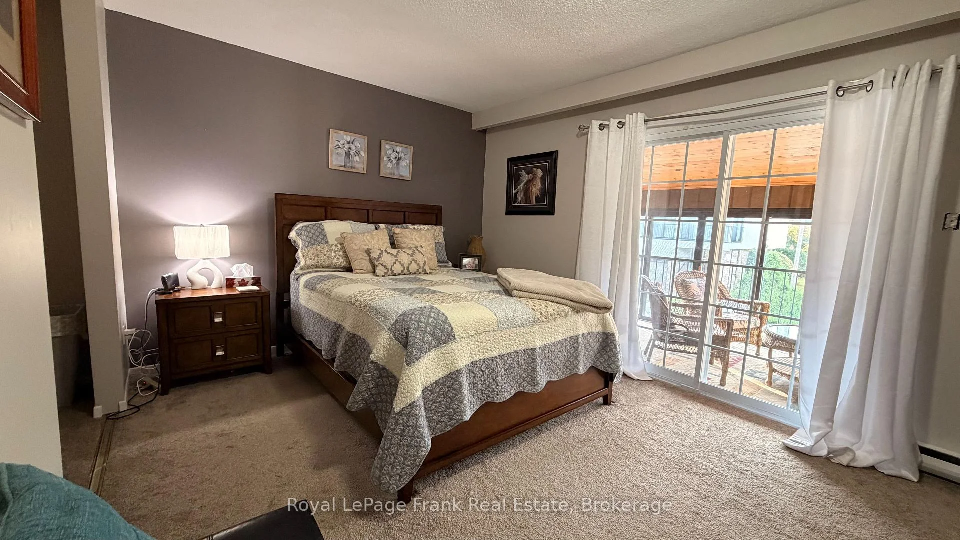 Photo 2 of Unit 9, 433 May Street, Brock, Beaverton — HOMEH