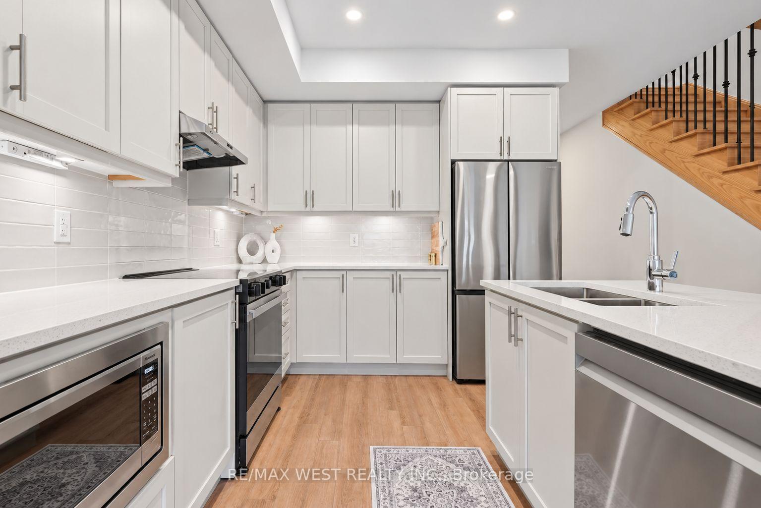 Photo 4 of 96 Sunshine Lane, Orillia — HOMEH