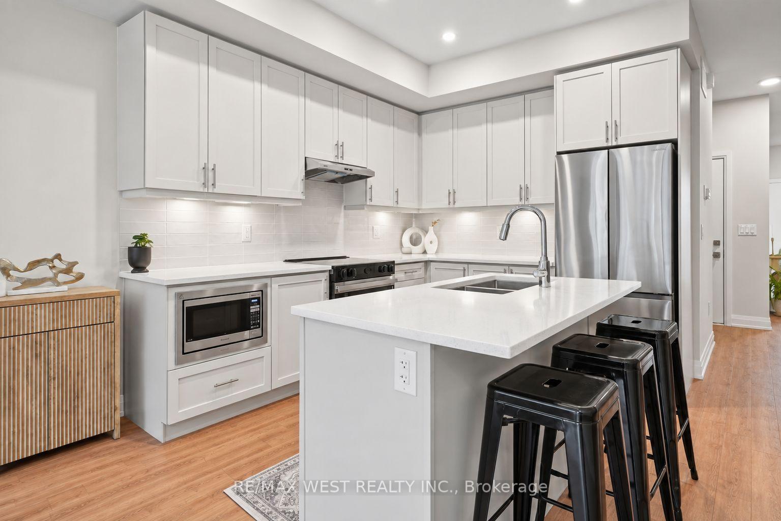 Photo 5 of 96 Sunshine Lane, Orillia — HOMEH