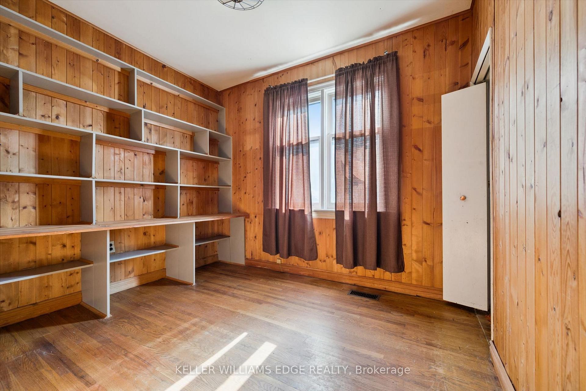 Photo 12 of 23 Mercer Drive, Brampton, Downtown Brampton — HOMEH