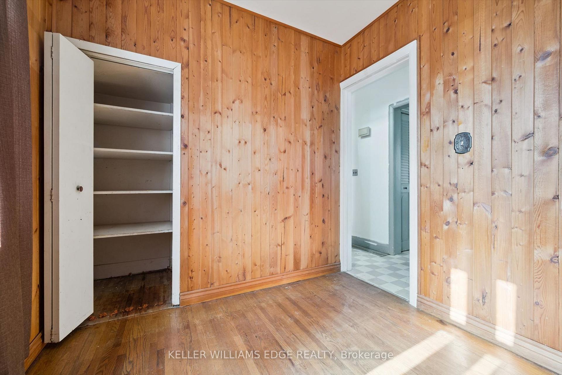Photo 13 of 23 Mercer Drive, Brampton, Downtown Brampton — HOMEH