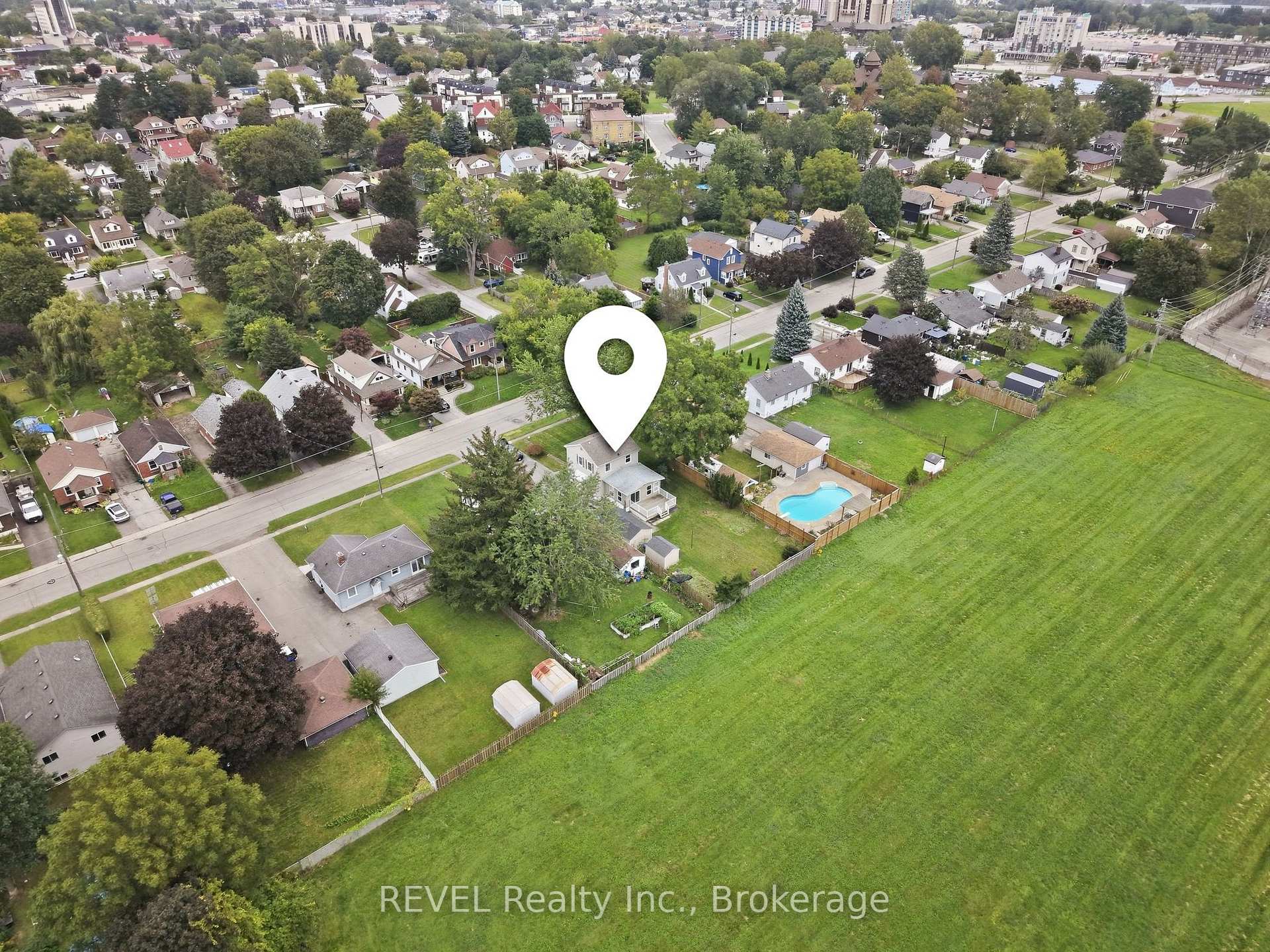 Photo 4 of 5892 Murray Street, Niagara Falls, Dorchester — HOMEH