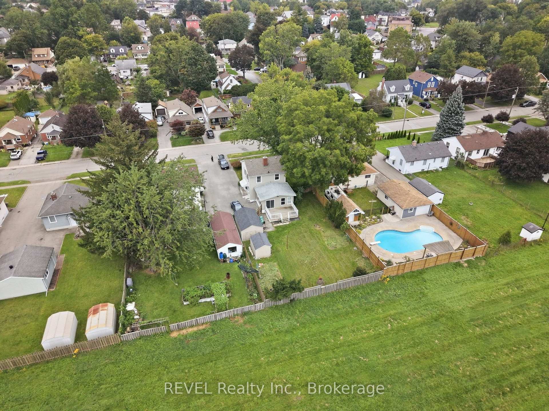 Photo 5 of 5892 Murray Street, Niagara Falls, Dorchester — HOMEH