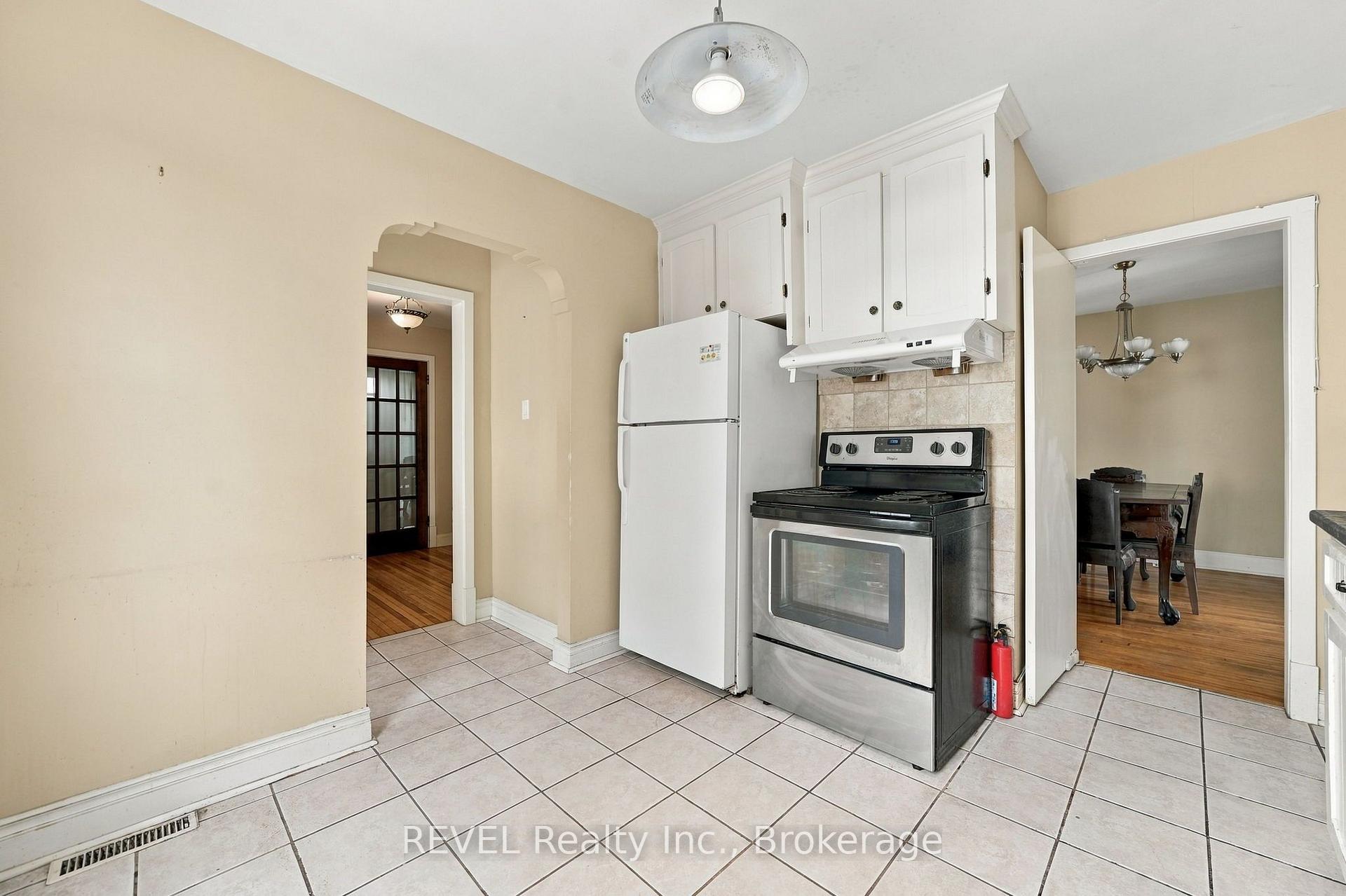 Photo 10 of 5892 Murray Street, Niagara Falls, Dorchester — HOMEH