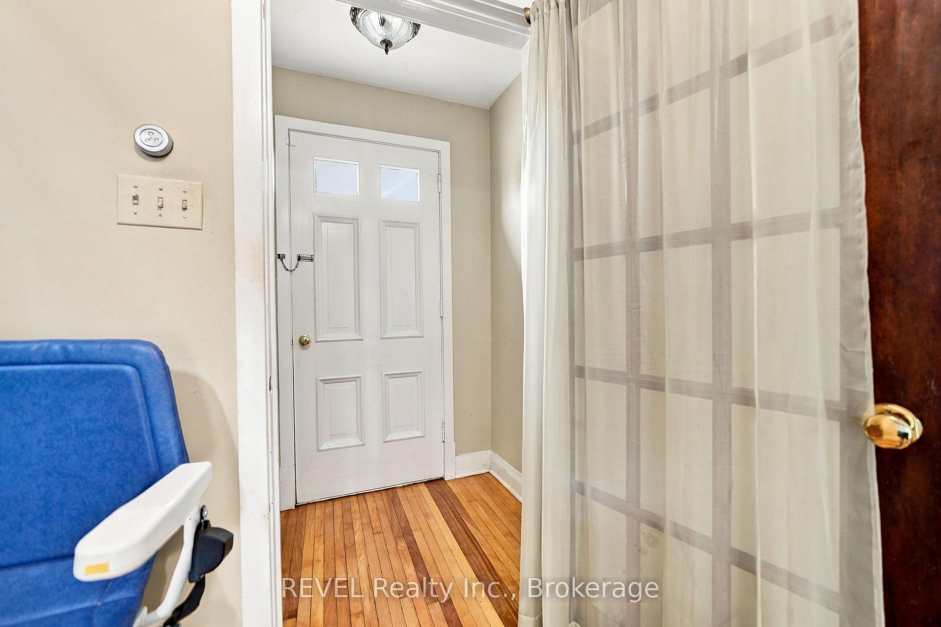 Photo 13 of 5892 Murray Street, Niagara Falls, Dorchester — HOMEH