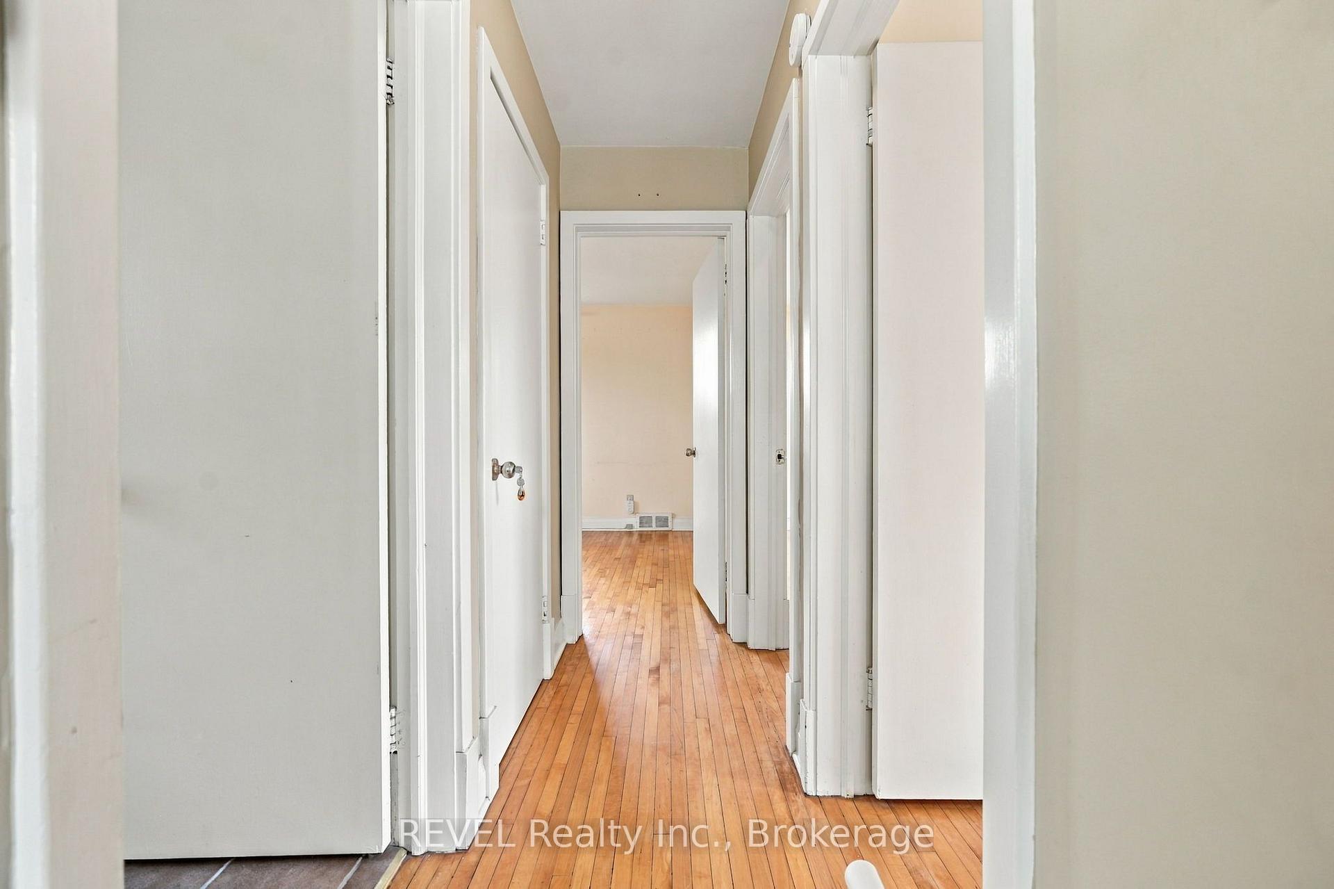 Photo 21 of 5892 Murray Street, Niagara Falls, Dorchester — HOMEH