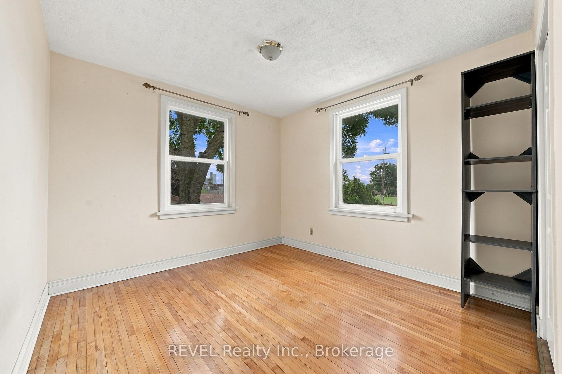 Photo 25 of 5892 Murray Street, Niagara Falls, Dorchester — HOMEH