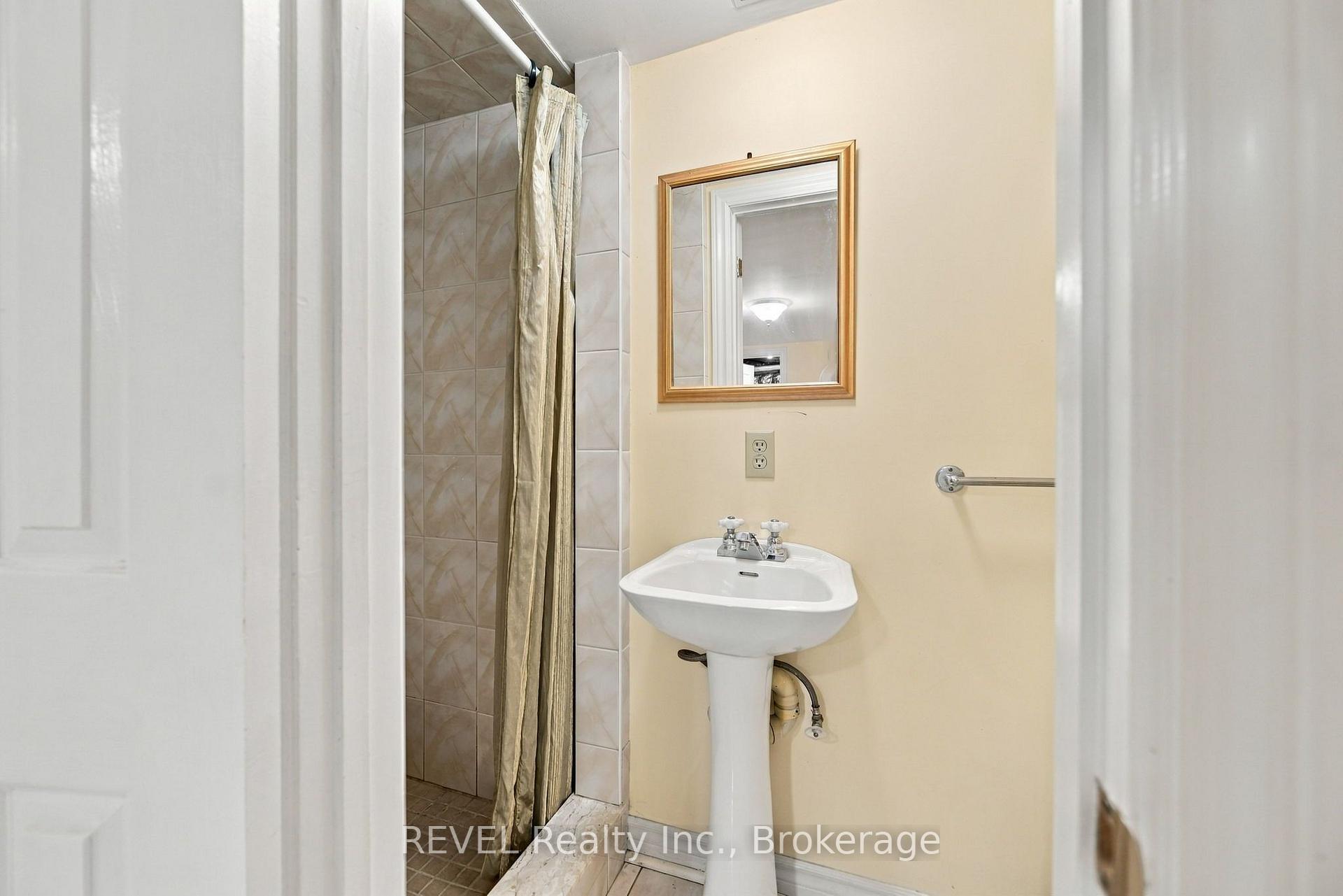Photo 30 of 5892 Murray Street, Niagara Falls, Dorchester — HOMEH