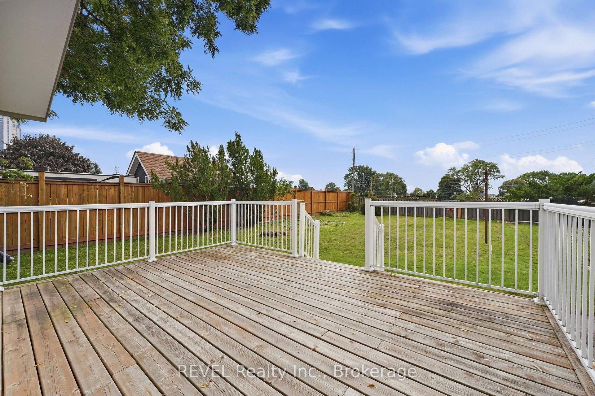Photo 33 of 5892 Murray Street, Niagara Falls, Dorchester — HOMEH