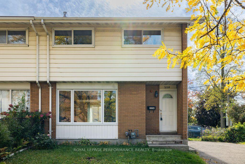 Photo of 2258 Russell Road