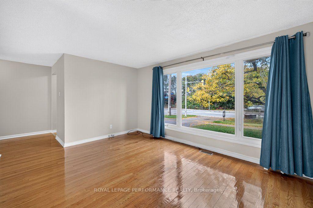 Photo 8 of 2258 Russell Road, Ottawa, Hawthorne Meadows — HOMEH