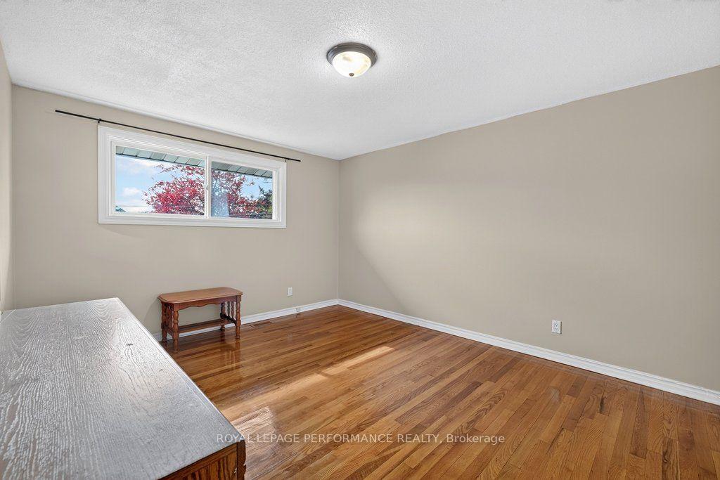 Photo 18 of 2258 Russell Road, Ottawa, Hawthorne Meadows — HOMEH