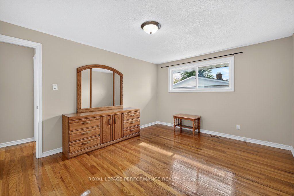 Photo 20 of 2258 Russell Road, Ottawa, Hawthorne Meadows — HOMEH