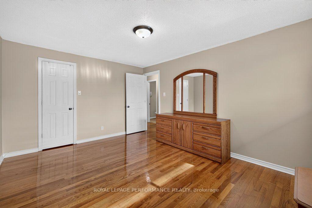 Photo 21 of 2258 Russell Road, Ottawa, Hawthorne Meadows — HOMEH