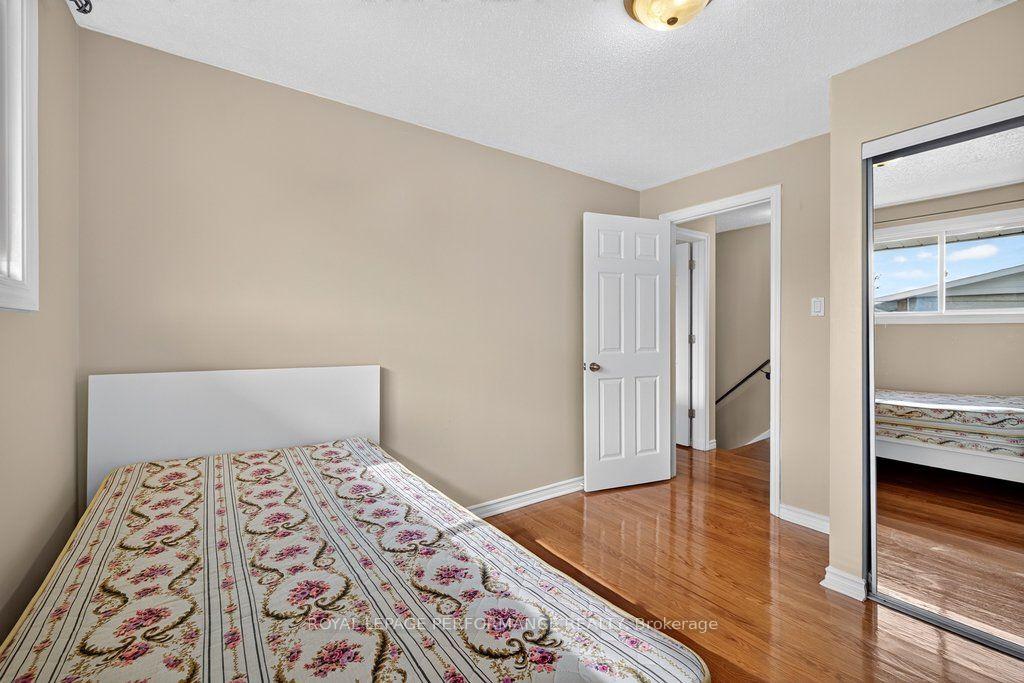 Photo 25 of 2258 Russell Road, Ottawa, Hawthorne Meadows — HOMEH