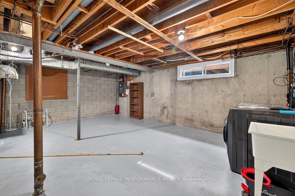 Photo 36 of 2258 Russell Road, Ottawa, Hawthorne Meadows — HOMEH