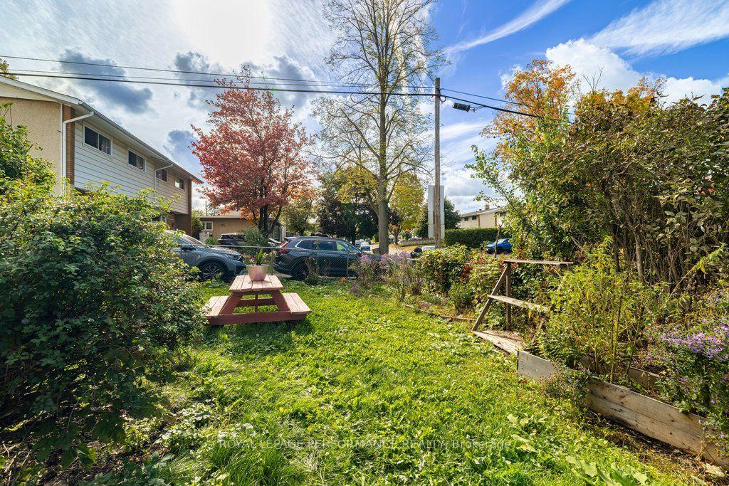 Photo 45 of 2258 Russell Road, Ottawa, Hawthorne Meadows — HOMEH