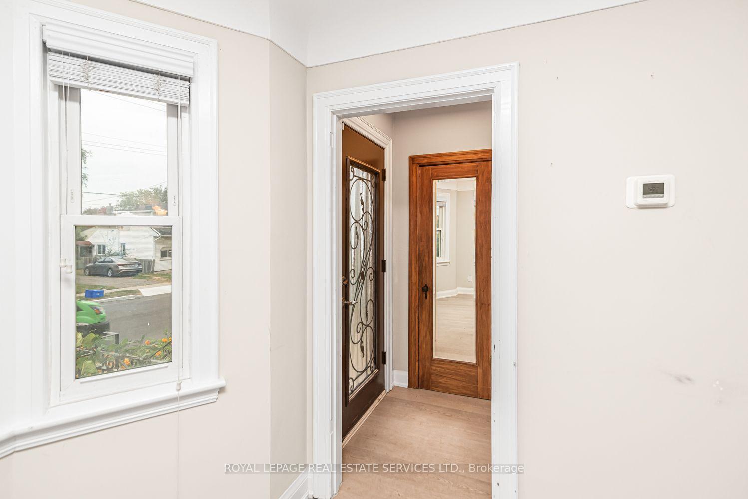 Photo 2 of 187 West 2nd Street, Hamilton, Southam — HOMEH