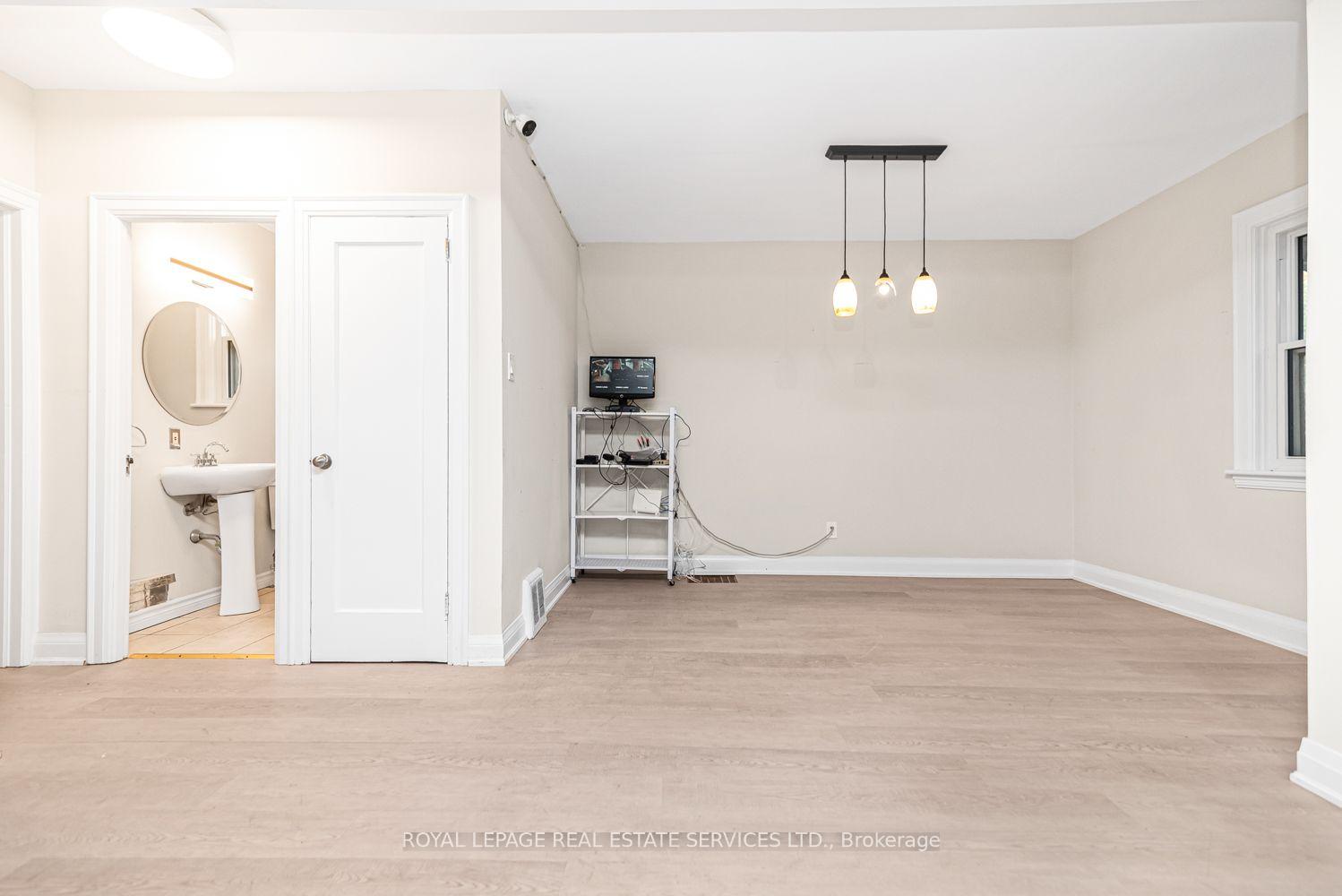 Photo 5 of 187 West 2nd Street, Hamilton, Southam — HOMEH
