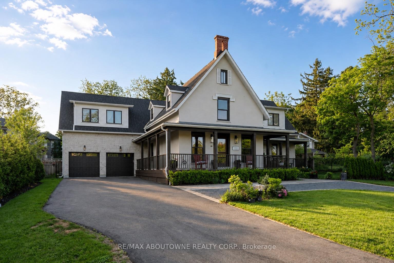 Photo 2 of 489 Lakeshore Road W, Oakville, Southwest — HOMEH