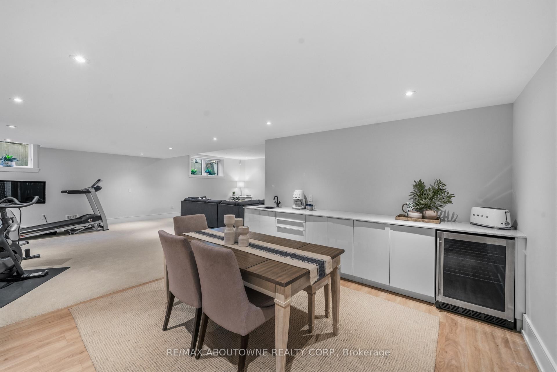 Photo 30 of 489 Lakeshore Road W, Oakville, Southwest — HOMEH