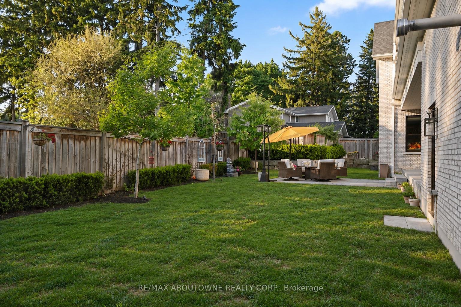 Photo 33 of 489 Lakeshore Road W, Oakville, Southwest — HOMEH
