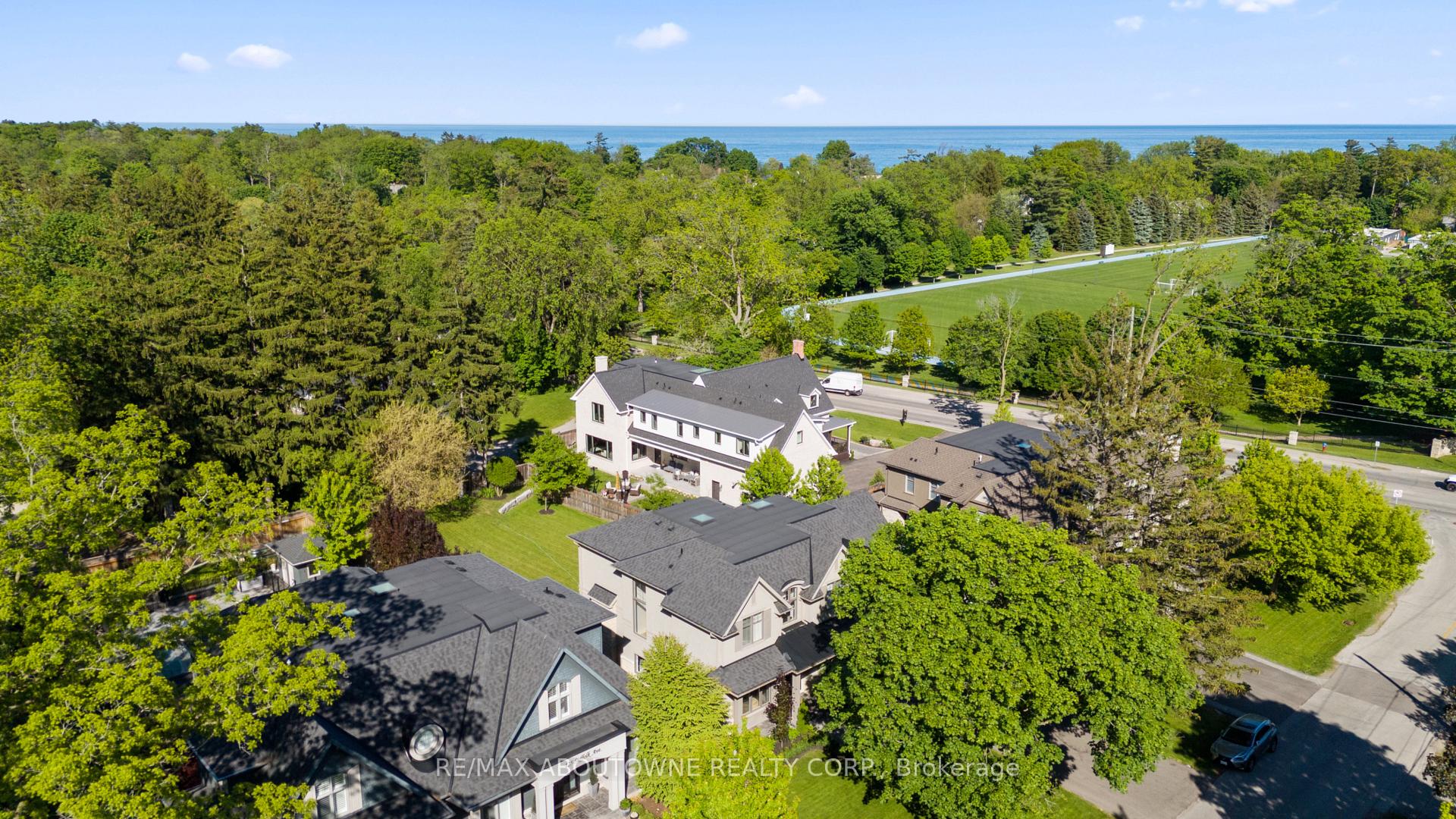 Photo 34 of 489 Lakeshore Road W, Oakville, Southwest — HOMEH