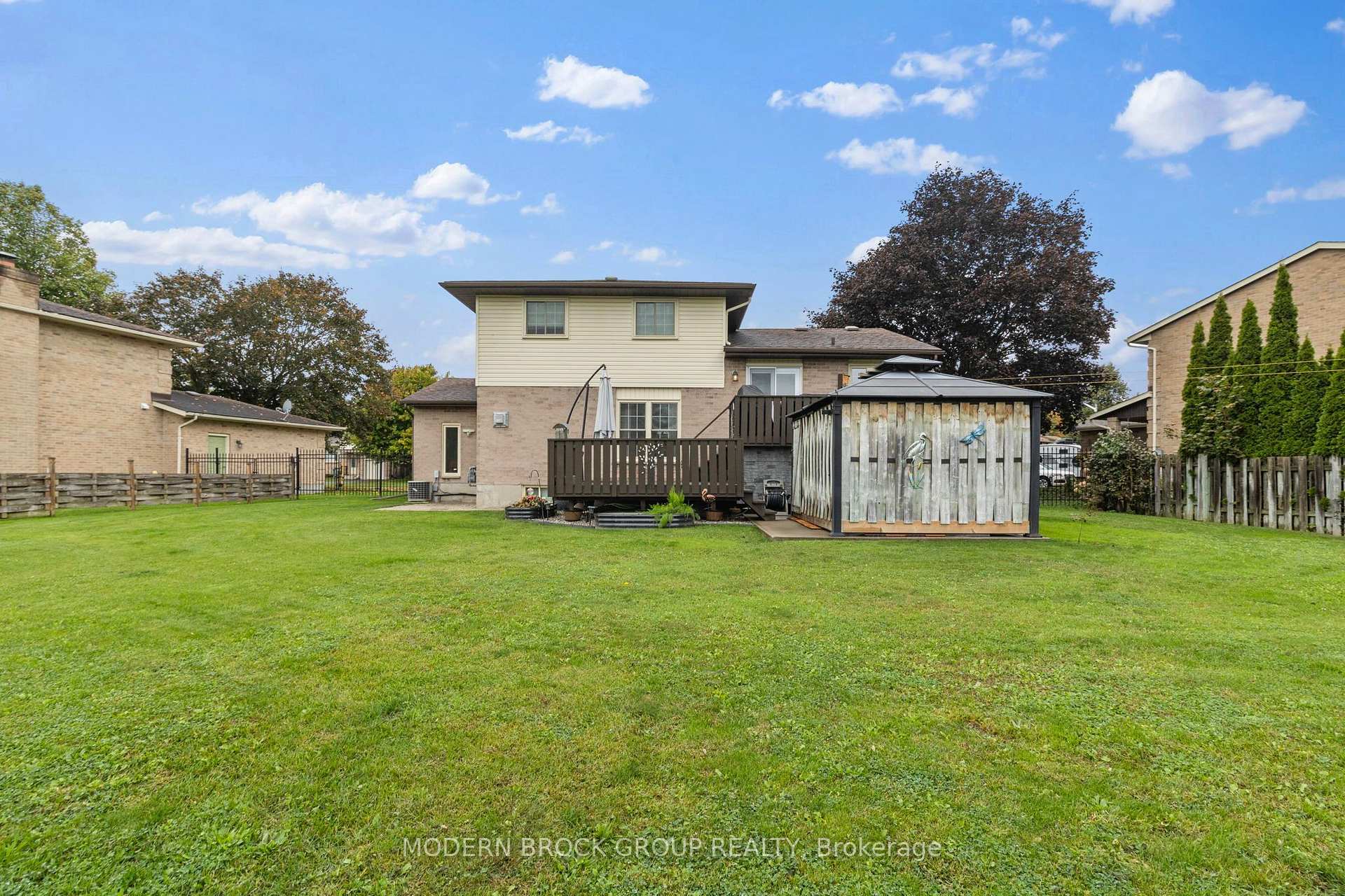 Photo 5 of 141 Beley Street, Brockville, Brockville — HOMEH
