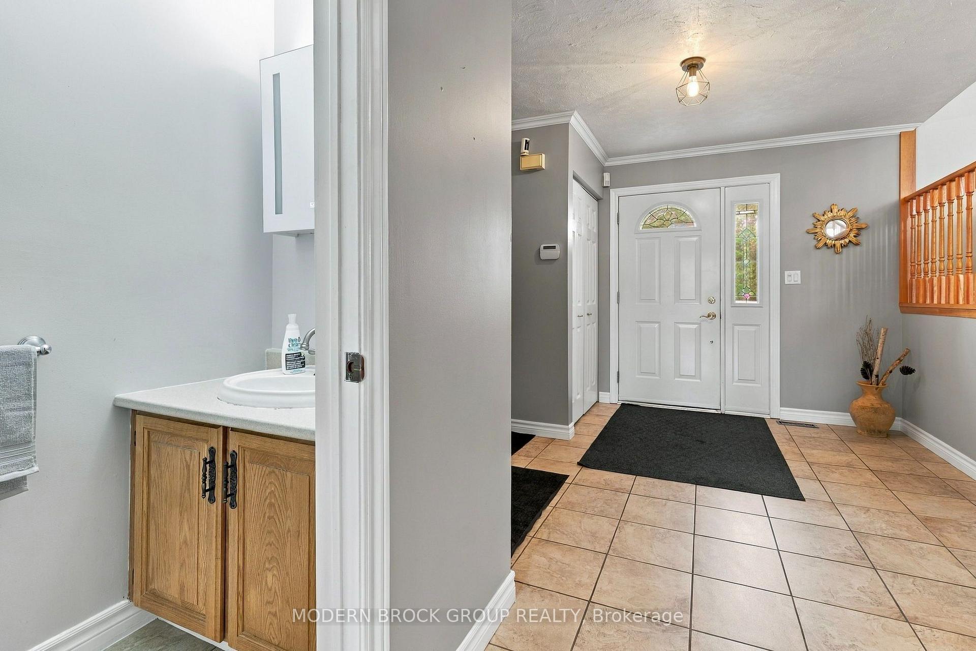 Photo 17 of 141 Beley Street, Brockville, Brockville — HOMEH