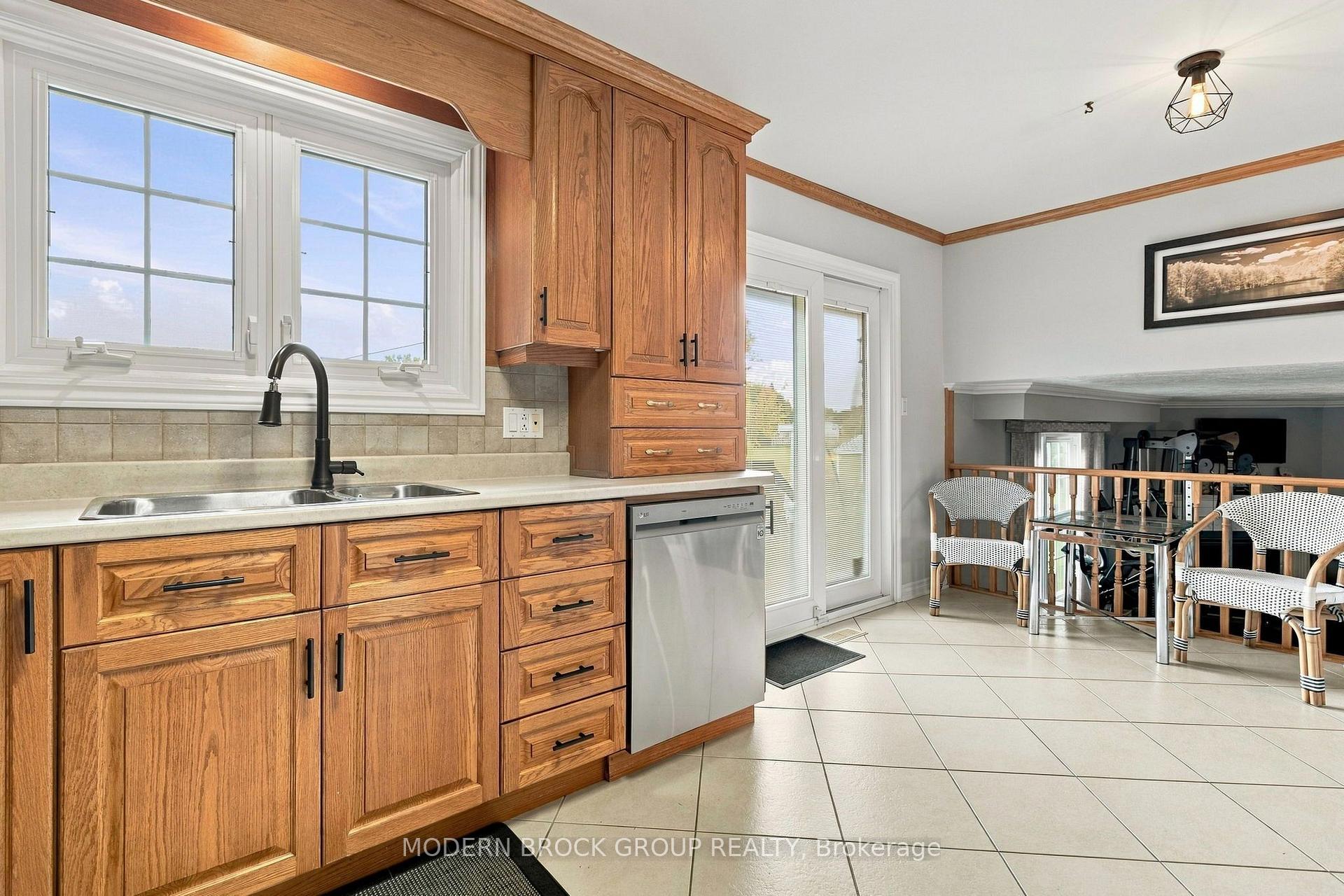 Photo 29 of 141 Beley Street, Brockville, Brockville — HOMEH