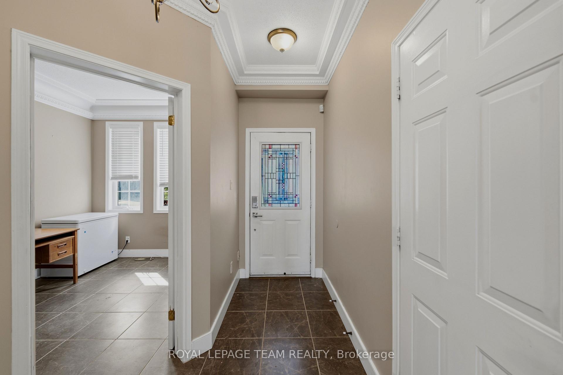 Photo 4 of 25 Oldfield Street, Ottawa, Barrhaven East — HOMEH