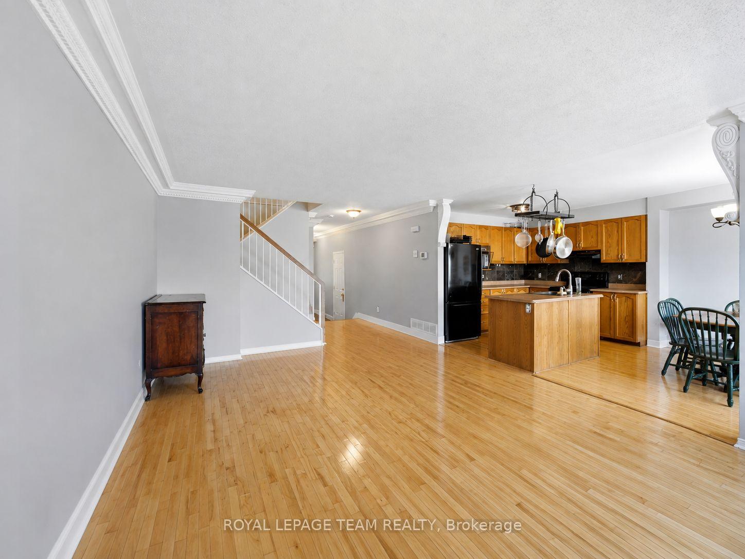 Photo 9 of 25 Oldfield Street, Ottawa, Barrhaven East — HOMEH