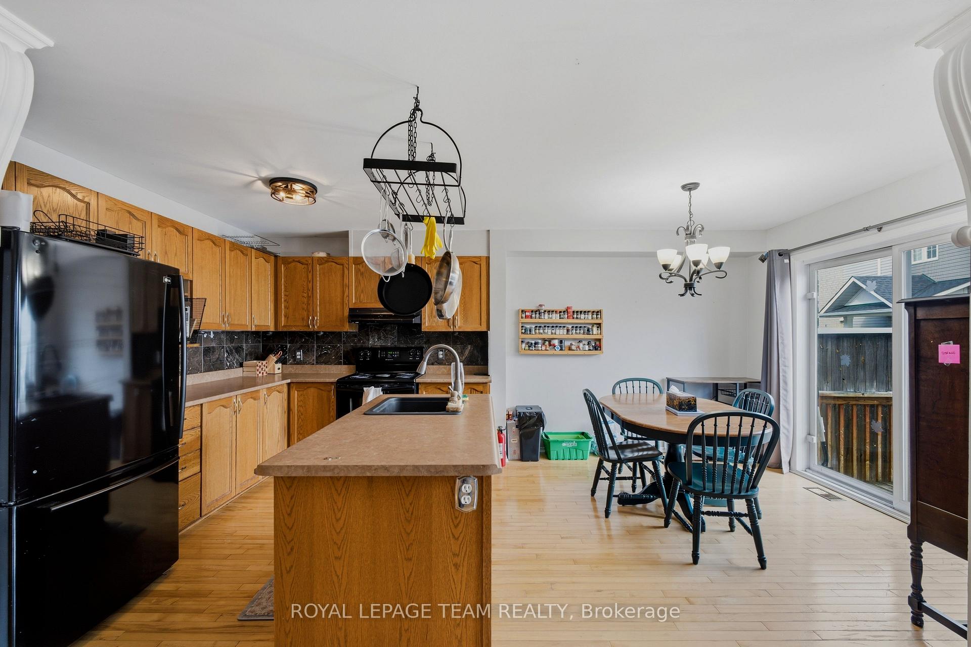 Photo 14 of 25 Oldfield Street, Ottawa, Barrhaven East — HOMEH