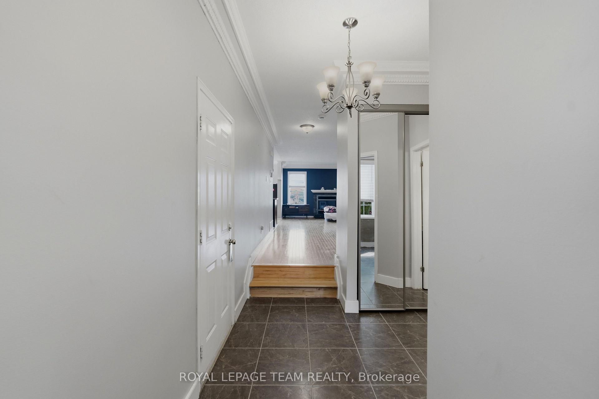 Photo 17 of 25 Oldfield Street, Ottawa, Barrhaven East — HOMEH
