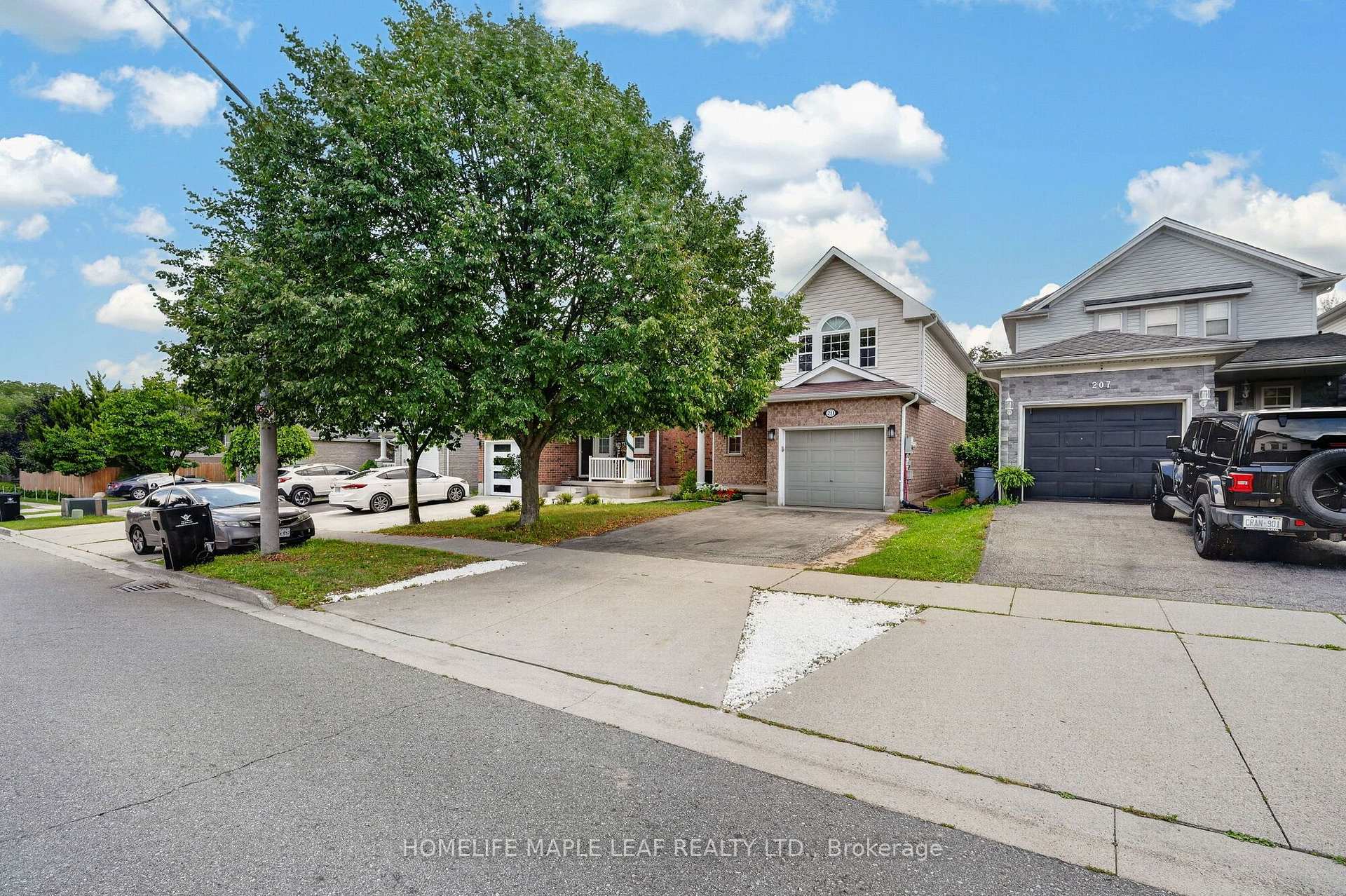 Photo 5 of 211 Melran Drive, Cambridge, Hespeler Village — HOMEH