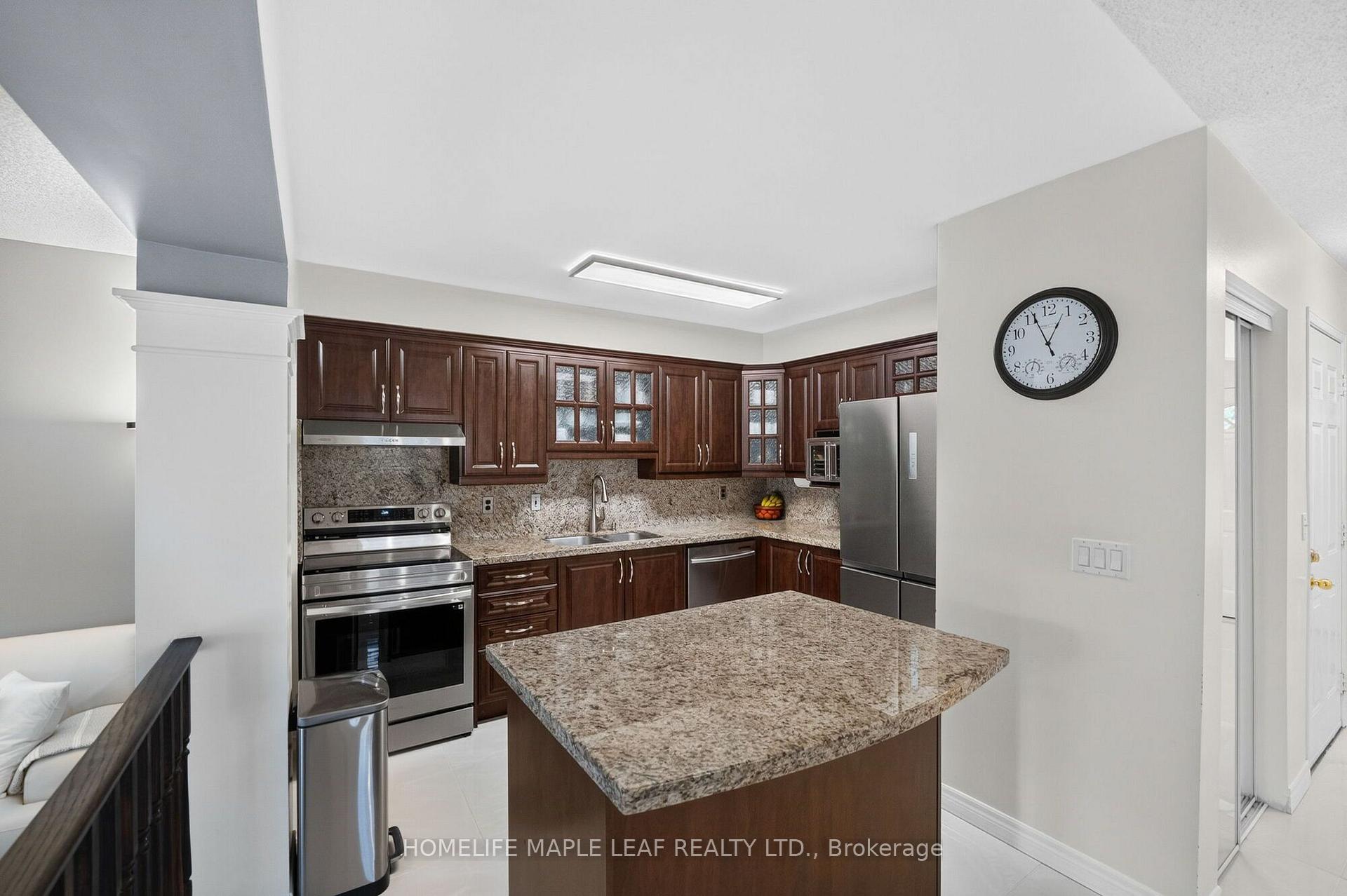 Photo 4 of 211 Melran Drive, Cambridge, Hespeler Village — HOMEH