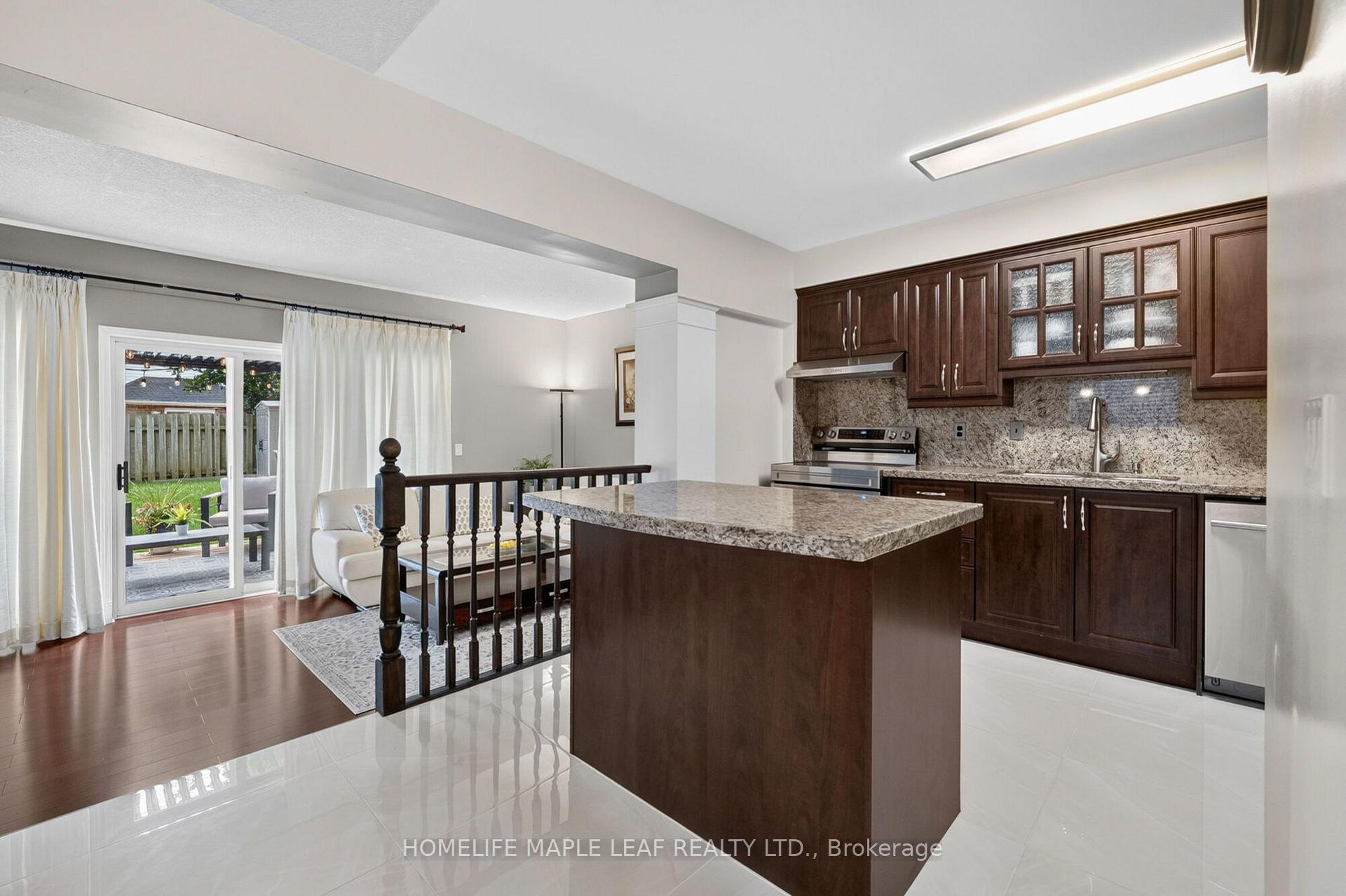 Photo 6 of 211 Melran Drive, Cambridge, Hespeler Village — HOMEH
