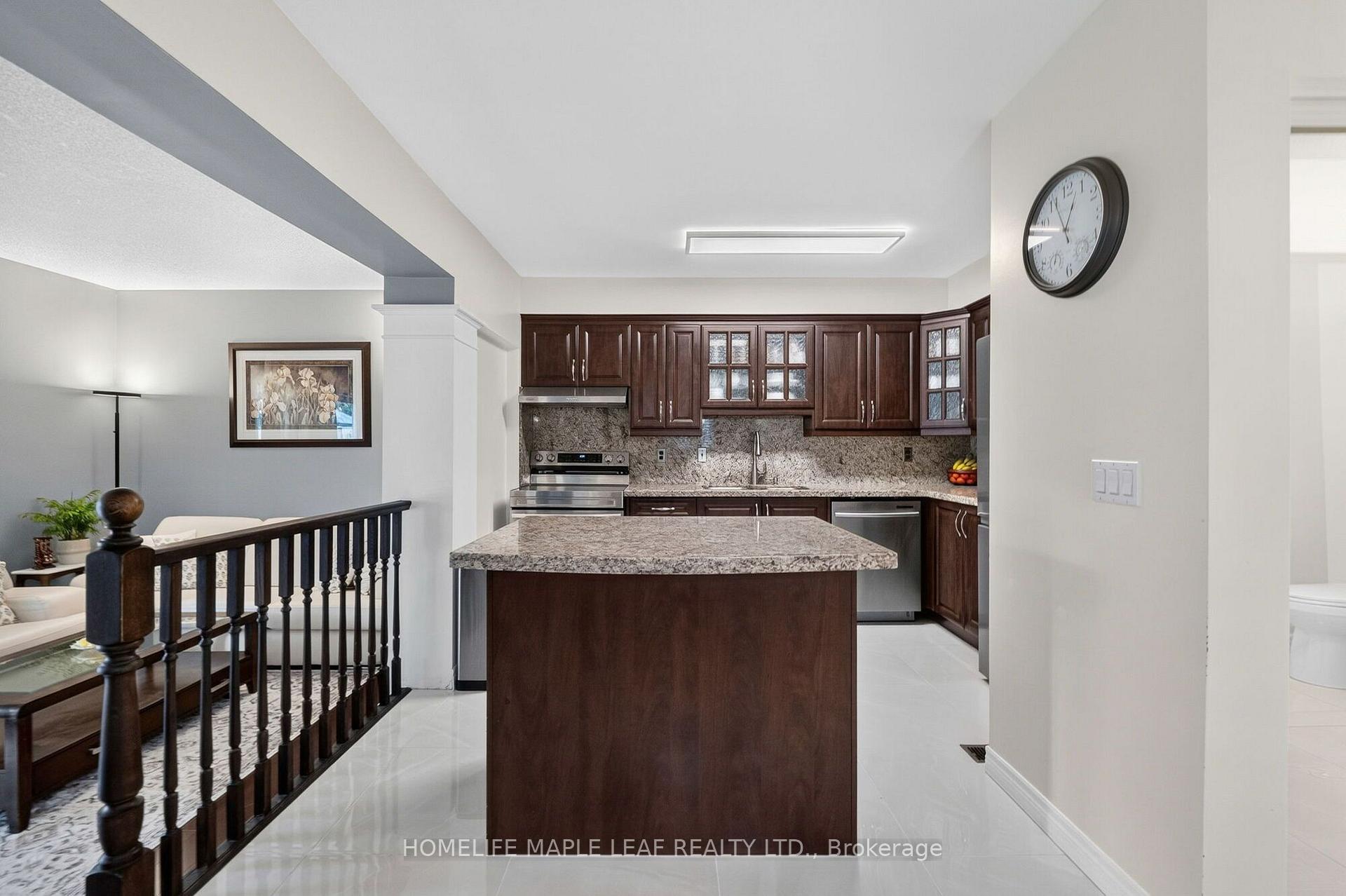 Photo 11 of 211 Melran Drive, Cambridge, Hespeler Village — HOMEH