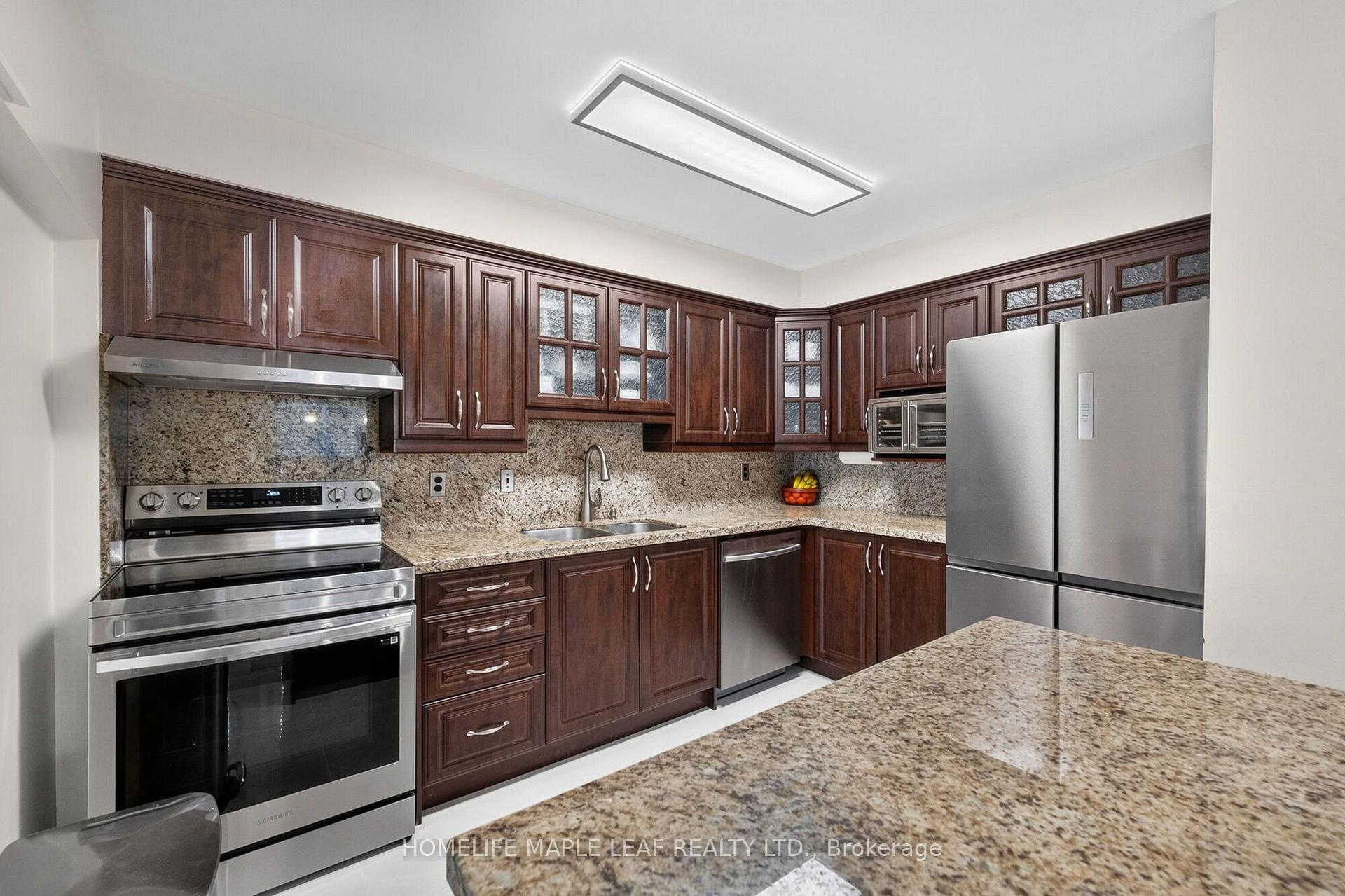 Photo 12 of 211 Melran Drive, Cambridge, Hespeler Village — HOMEH