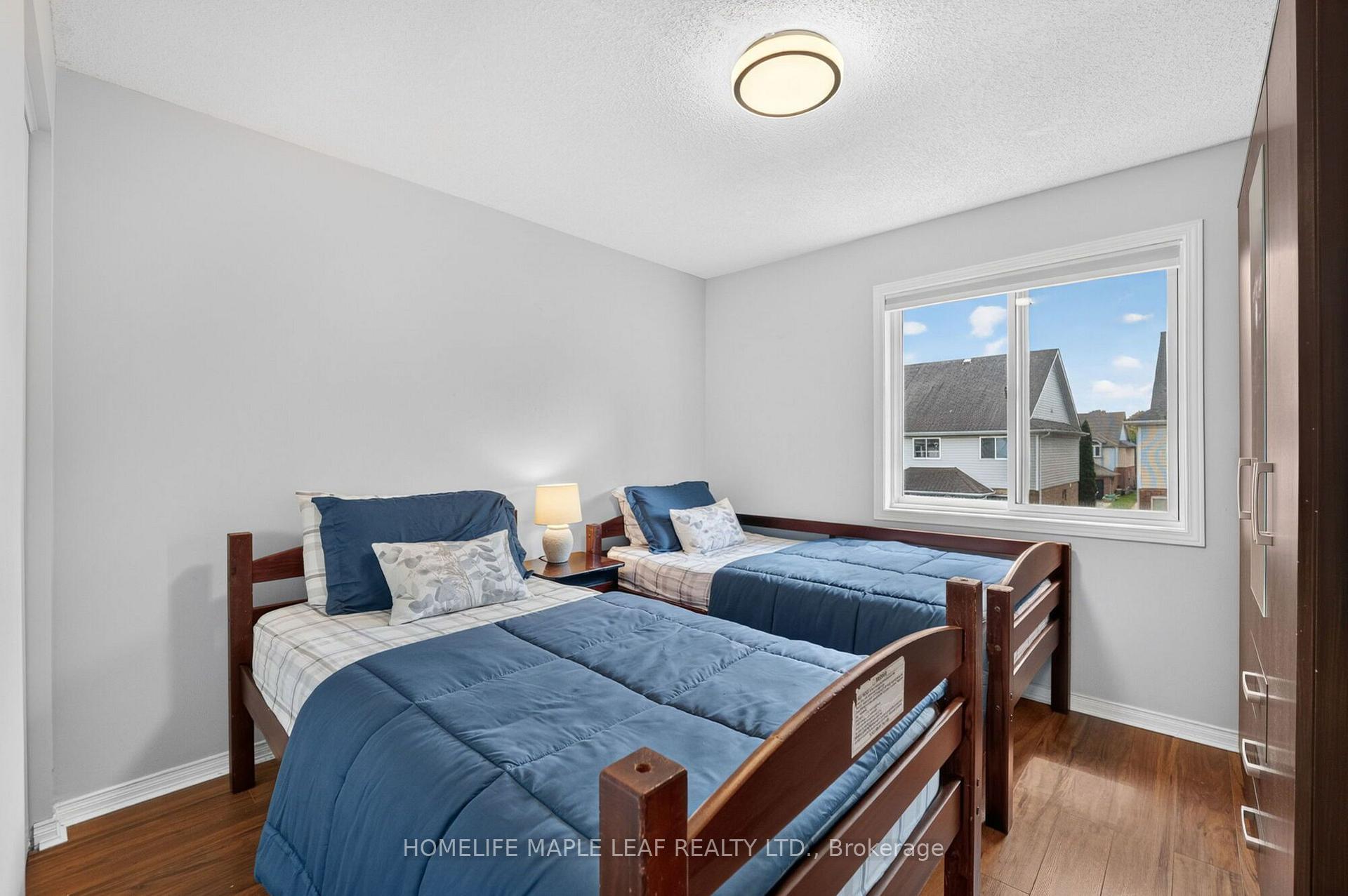 Photo 18 of 211 Melran Drive, Cambridge, Hespeler Village — HOMEH