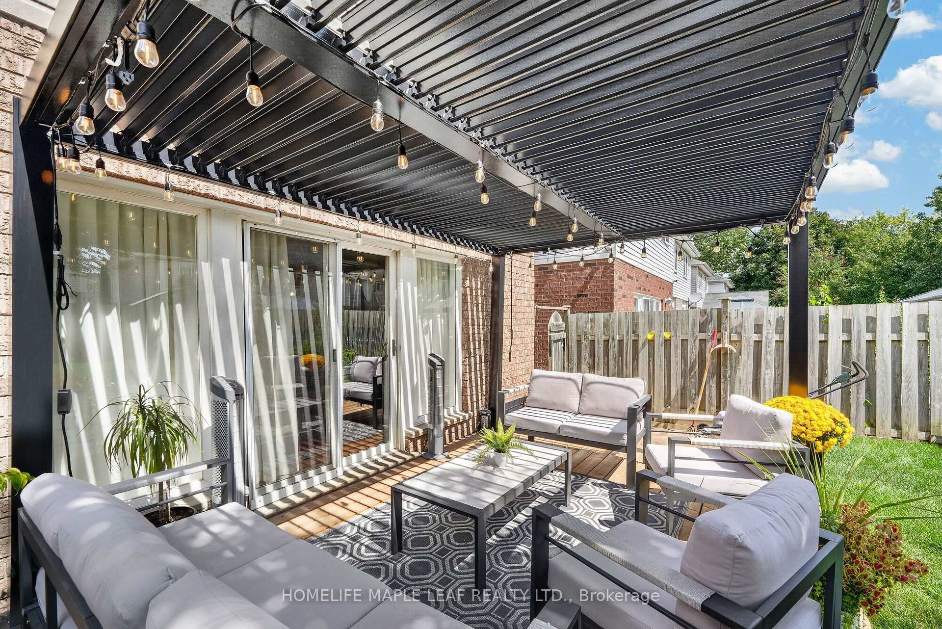Photo 33 of 211 Melran Drive, Cambridge, Hespeler Village — HOMEH