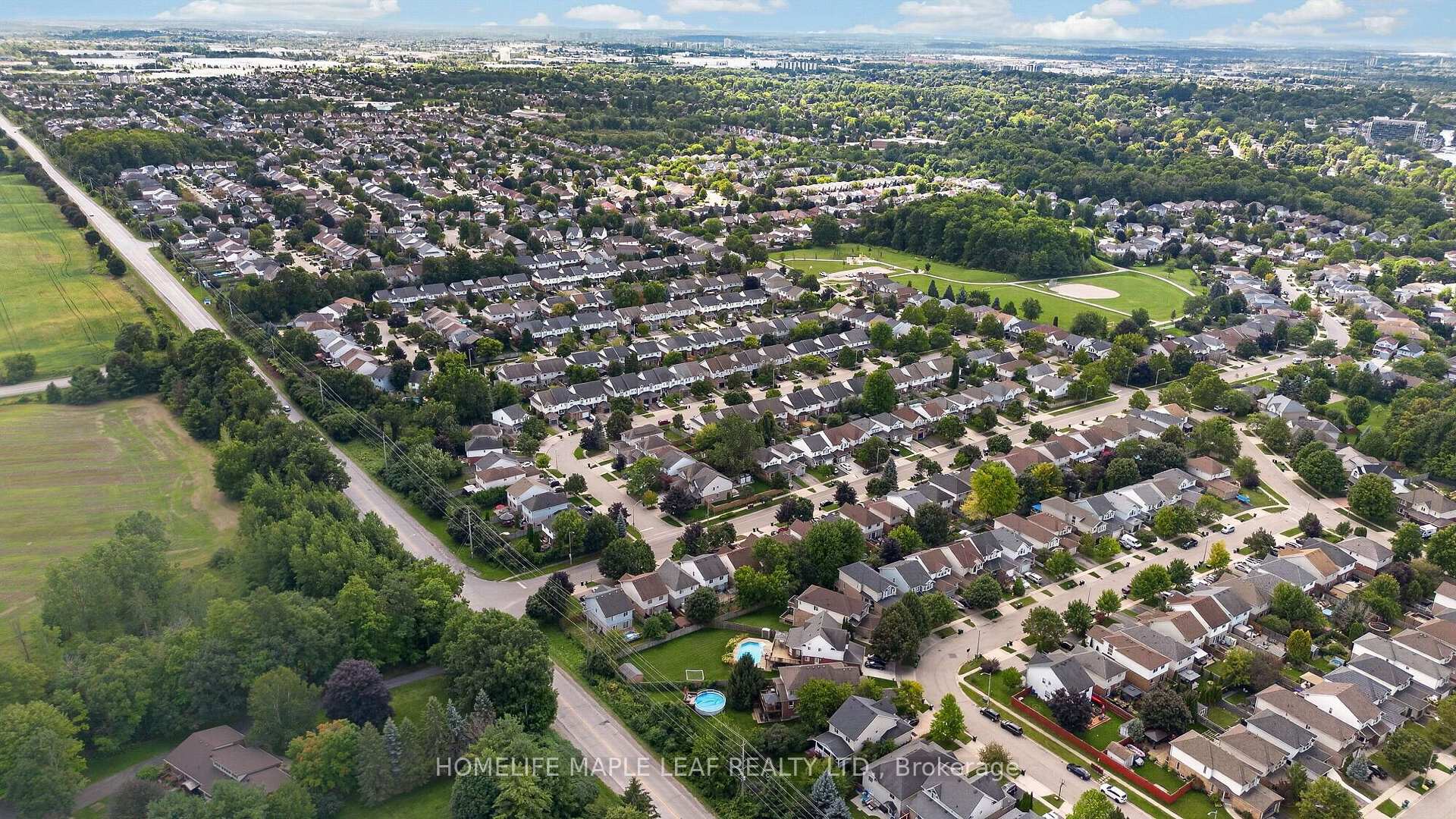 Photo 43 of 211 Melran Drive, Cambridge, Hespeler Village — HOMEH