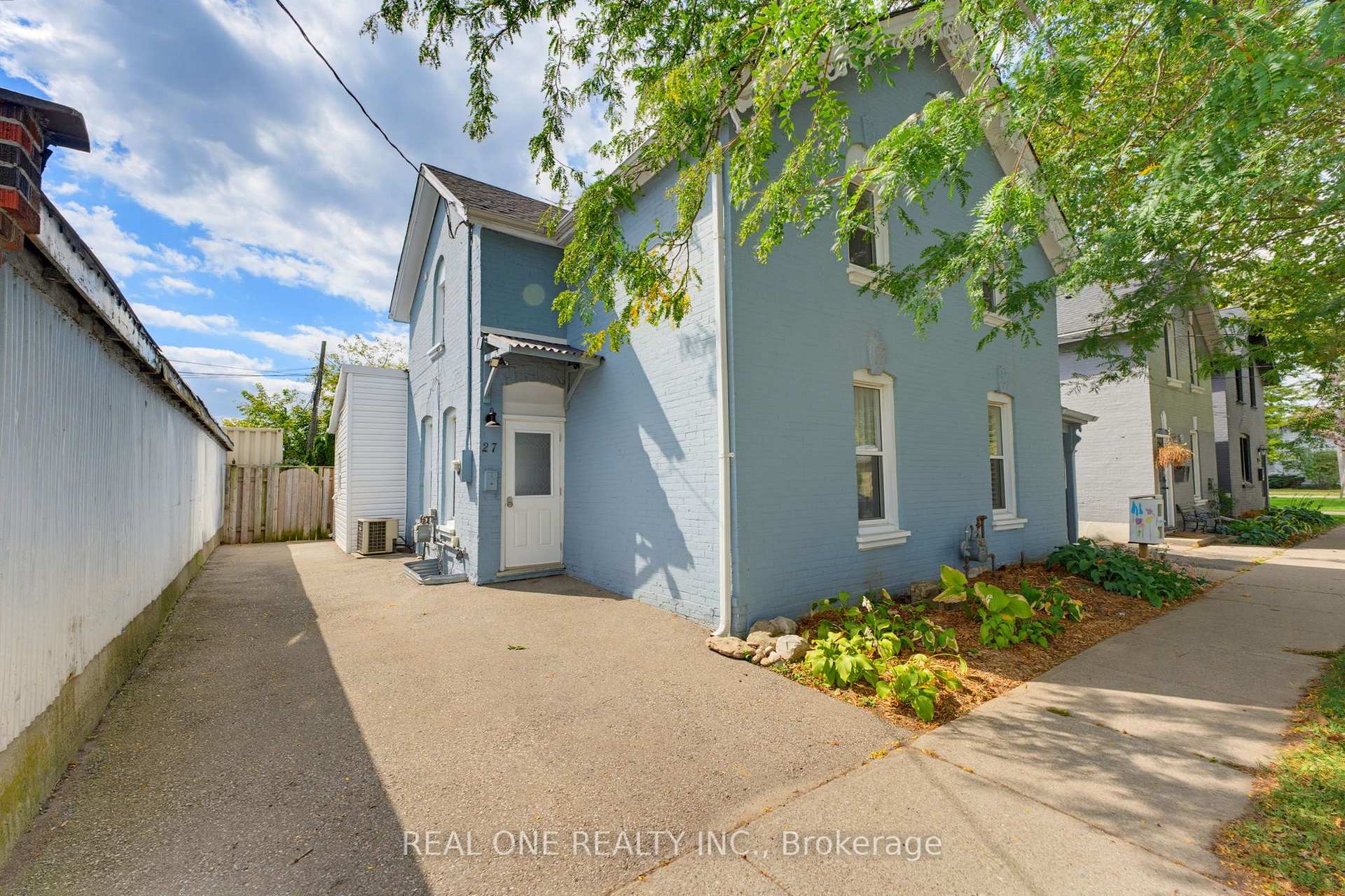 Photo of 27 Gilkison Street